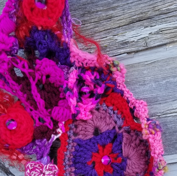 Textile Fiber Abstract Art Freeform Crochet - Picture 5 of 6